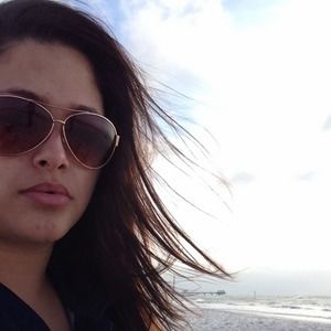 Meet your Posher, Elyse